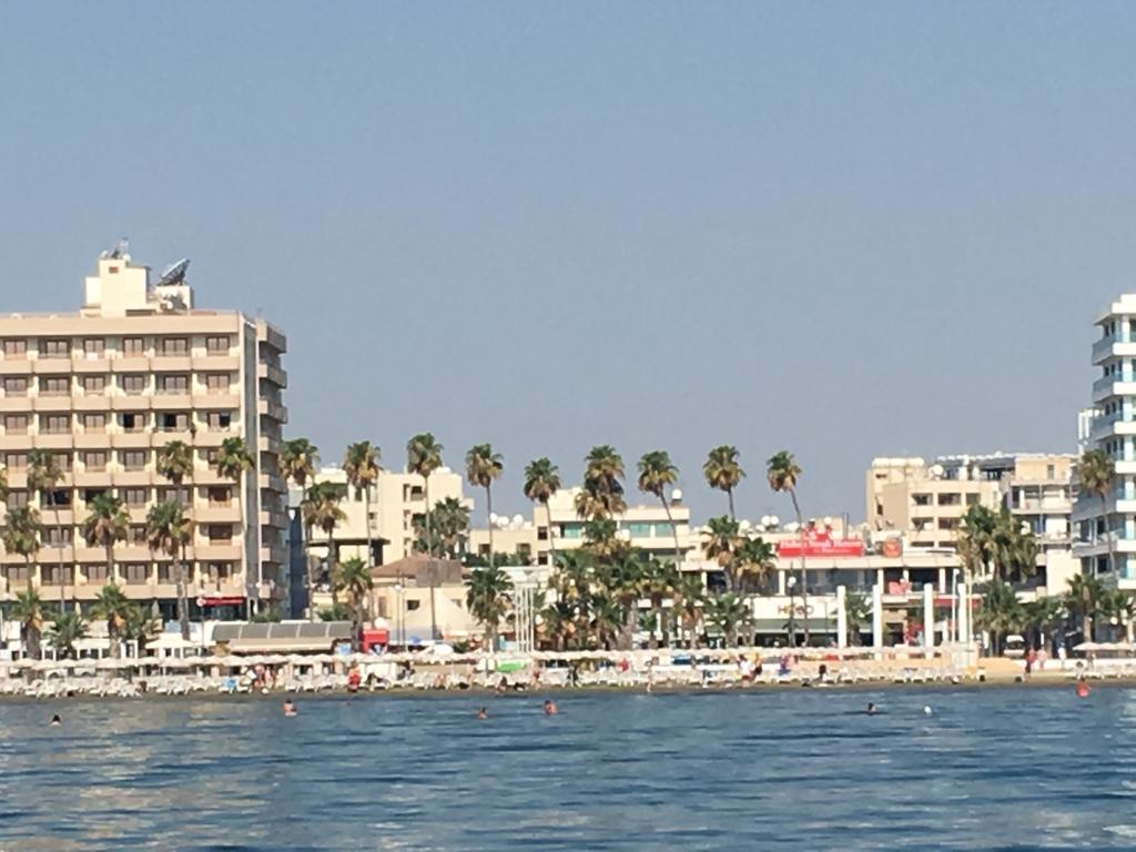 Ithaki Phinikoudes Apartment No. 204 Larnaca Esterno foto